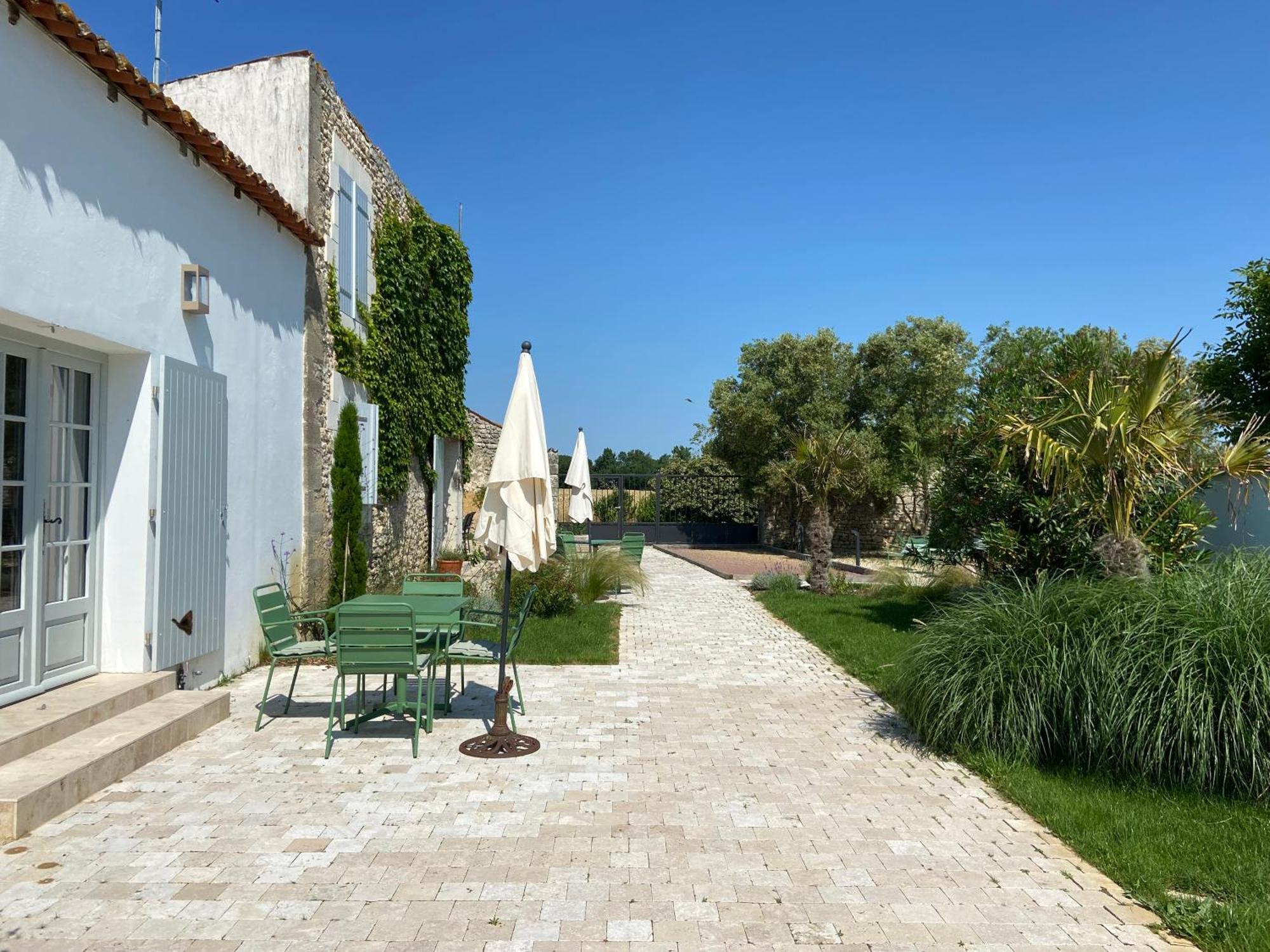 Chateau De Feusse Saint-Just-Luzac Екстериор снимка