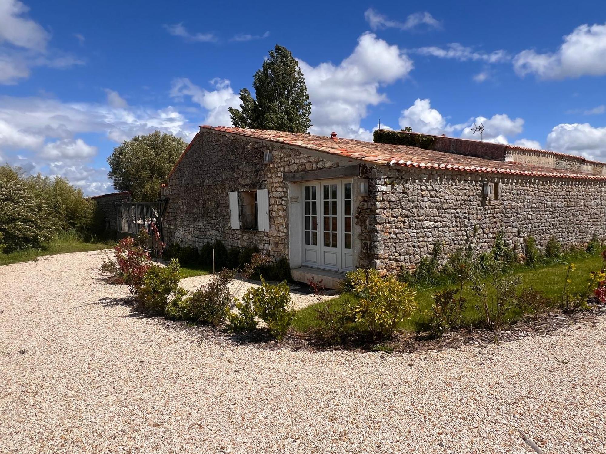 Chateau De Feusse Saint-Just-Luzac Екстериор снимка